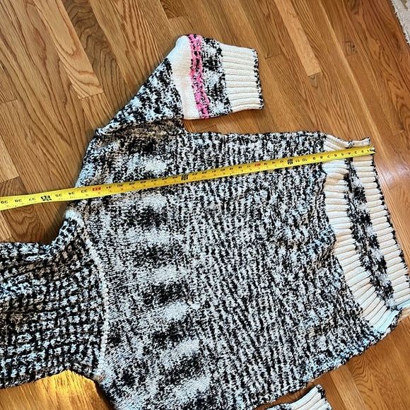 Free People Winter Storm Tunic Sweater Size Small NWT - Picture 7 of 14